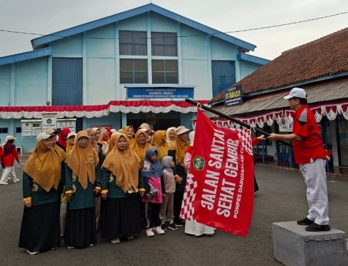 Kompak dan Penuh Semangat! Ponpes Darussalam Ciamis Meriahkan HUT RI ke-81 Lewat Jalan Santai Sehat Gembira